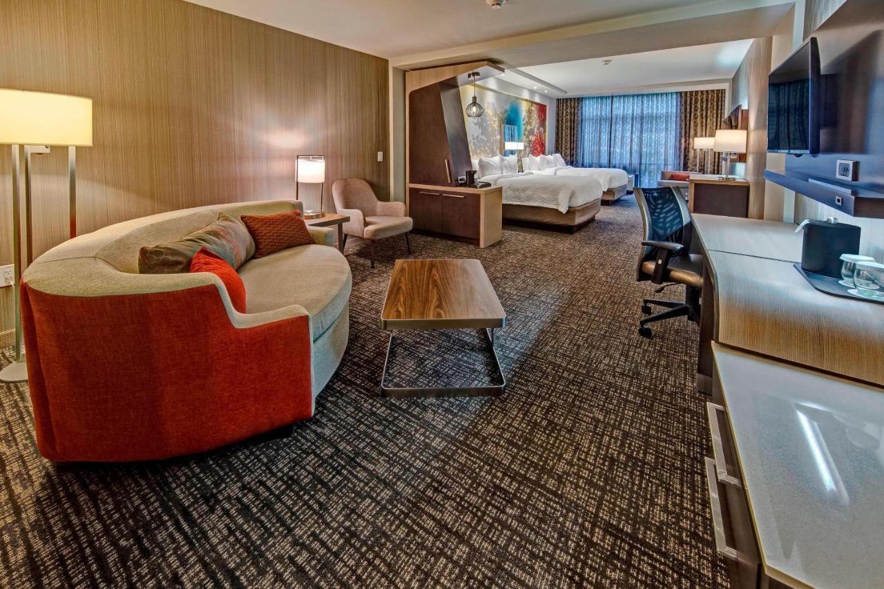 Courtyard By Marriott Oxford Hotel Екстериор снимка