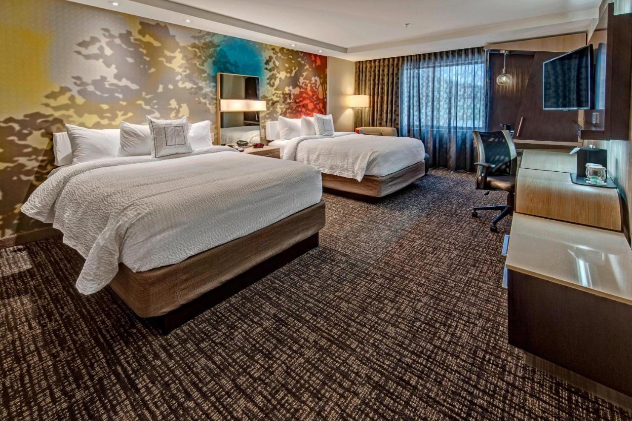 Courtyard By Marriott Oxford Hotel Екстериор снимка
