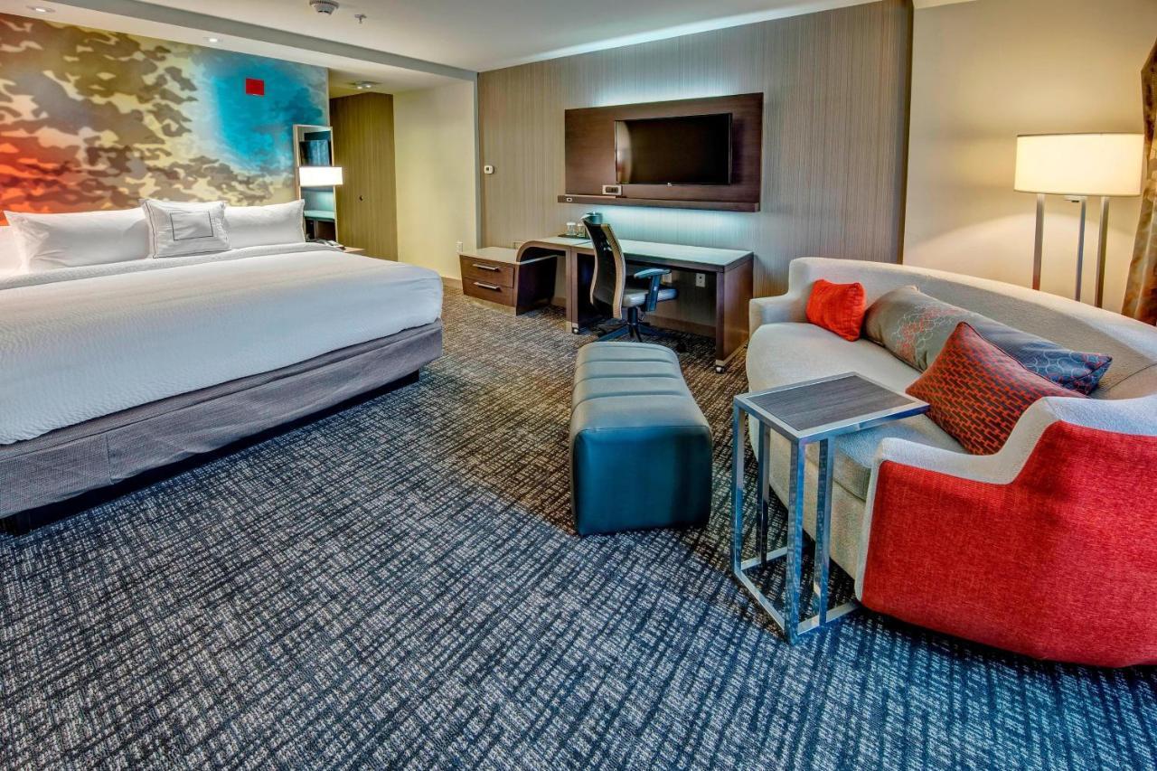 Courtyard By Marriott Oxford Hotel Екстериор снимка