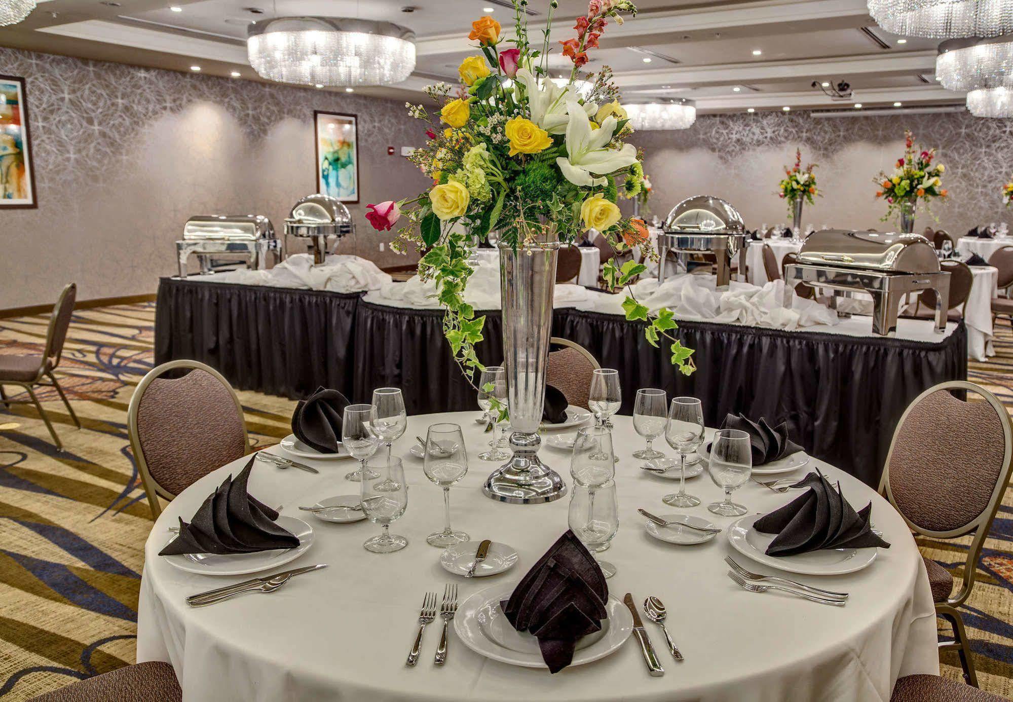 Courtyard By Marriott Oxford Hotel Екстериор снимка
